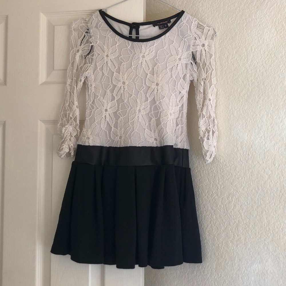 Junior white dress